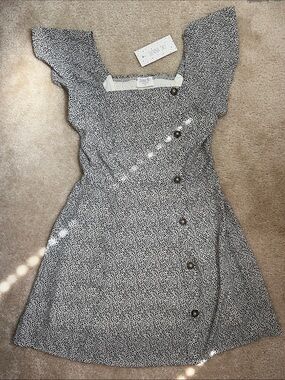 Sienna Sky Black & White Button-Front Flutter Sleeve Mini Dress